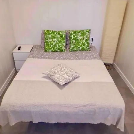 Апартаменты Cozy Next To Metro La Salut Santa Coloma de Gramenet
