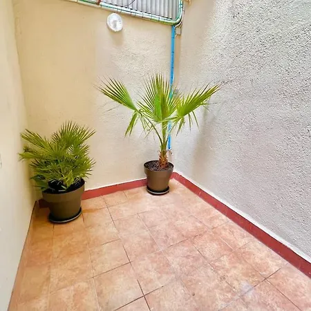 Cozy Next To Metro La Salut Апартаменты